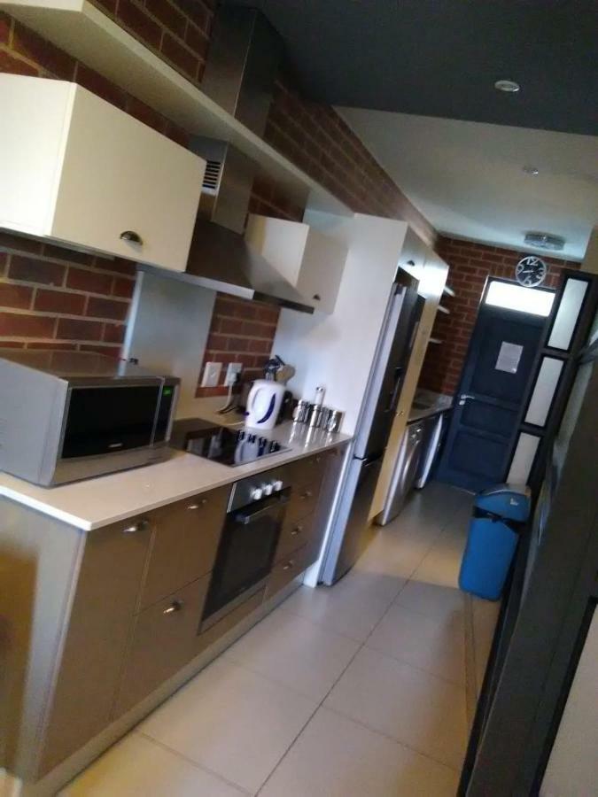 Rosebank Accommodation Johannesburg Eksteriør billede